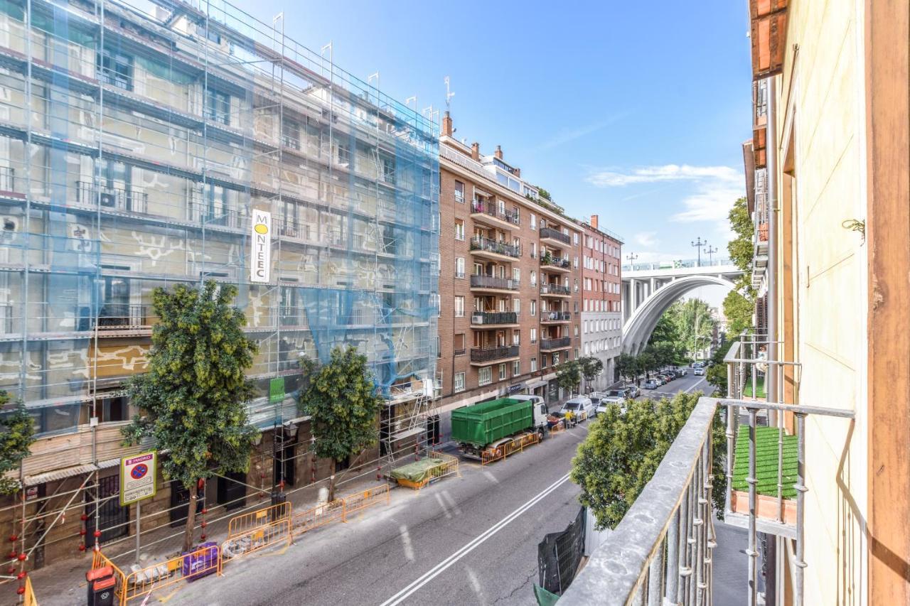 Apartamento Puente De Segovia Apartment Мадрид Екстериор снимка