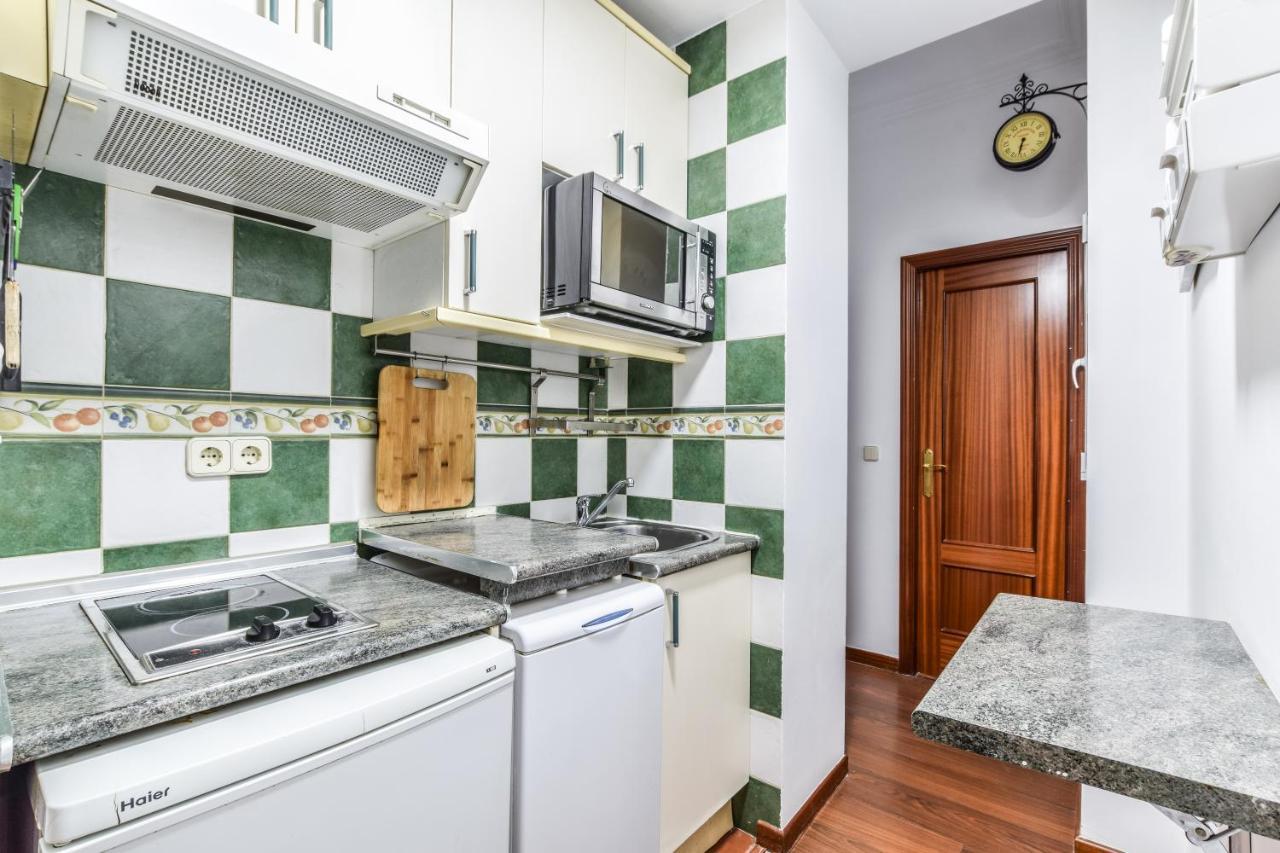Apartamento Puente De Segovia Apartment Мадрид Екстериор снимка