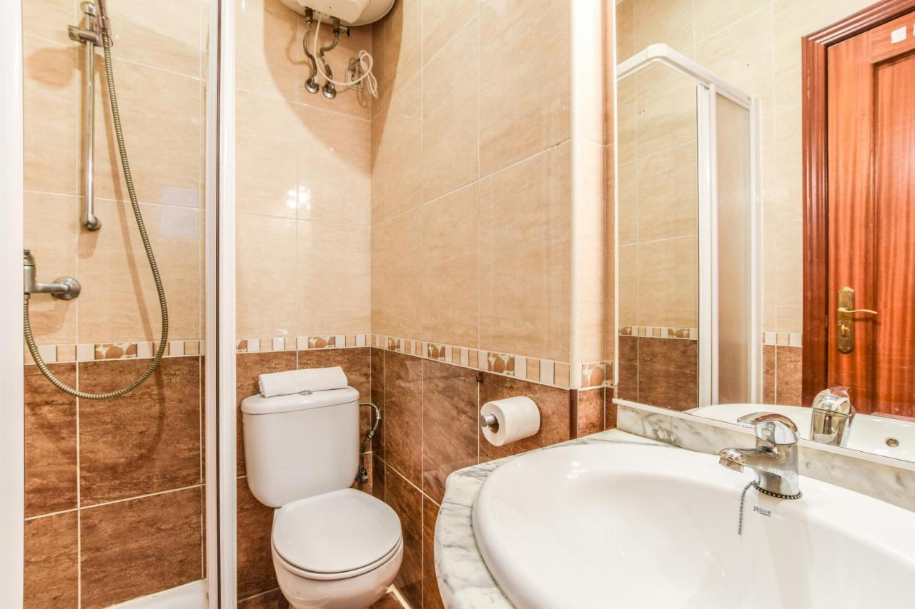 Apartamento Puente De Segovia Apartment Мадрид Екстериор снимка